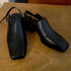 Intentionally Blank, Jio Black, 10